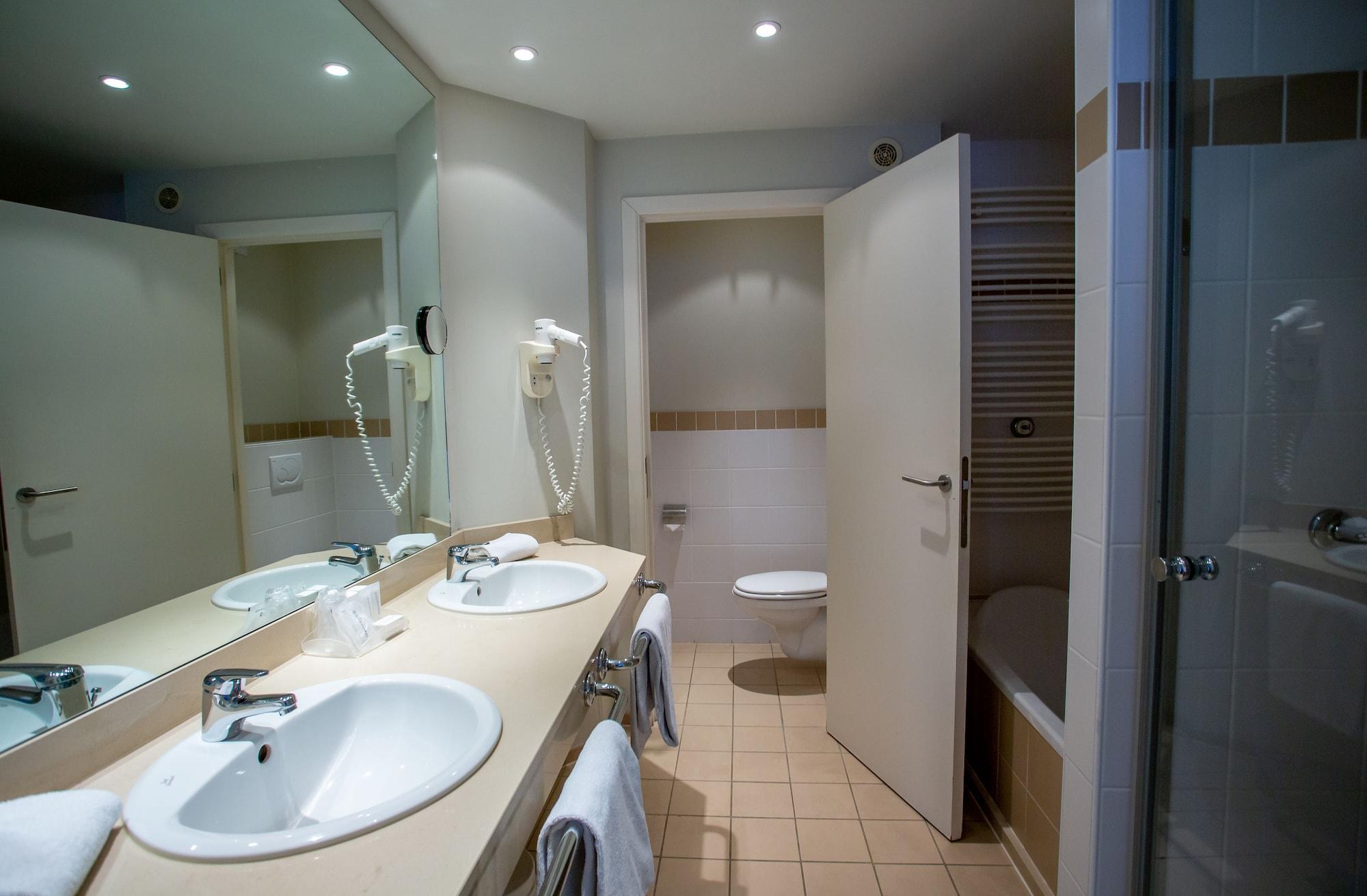 Hotel Aazaert By Wp Hotels 布兰肯贝赫 外观 照片