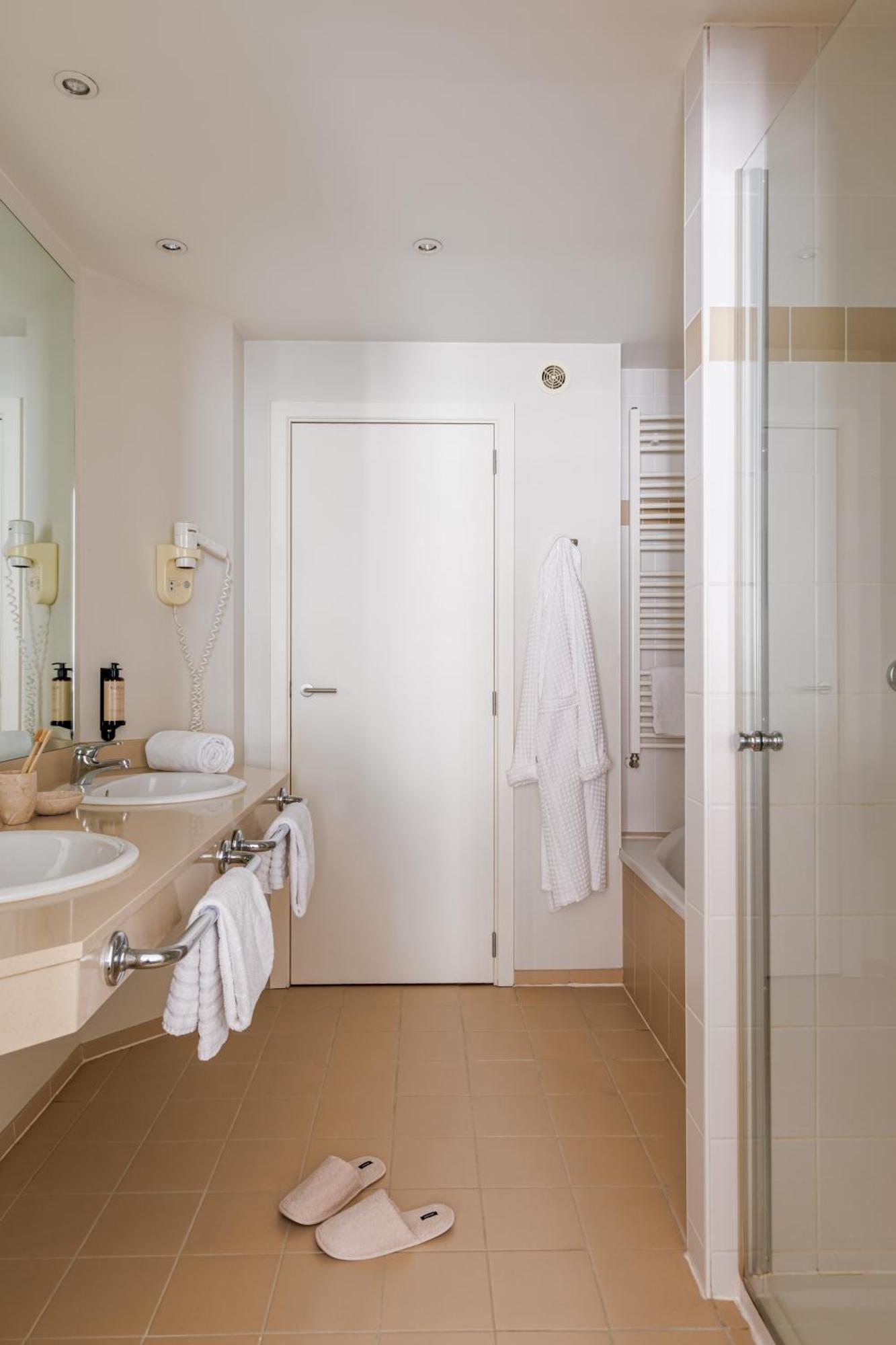Hotel Aazaert By Wp Hotels 布兰肯贝赫 外观 照片